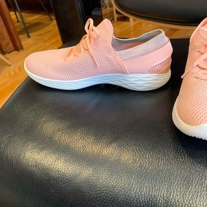 Skechers  sz 7.5, sneakers  gently used